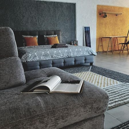 21 Suites Deluxe Stay Near The Airport Markópoulon Zewnętrze zdjęcie
