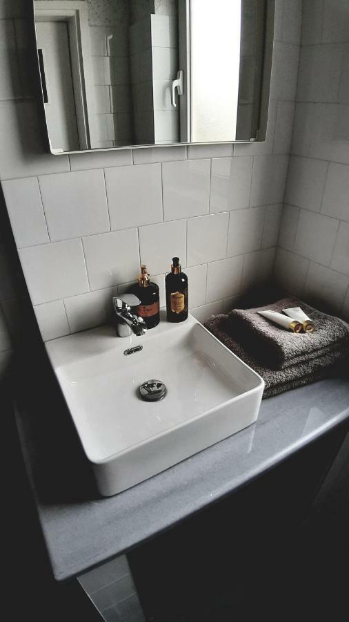 21 Suites Deluxe Stay Near The Airport Markópoulon Zewnętrze zdjęcie