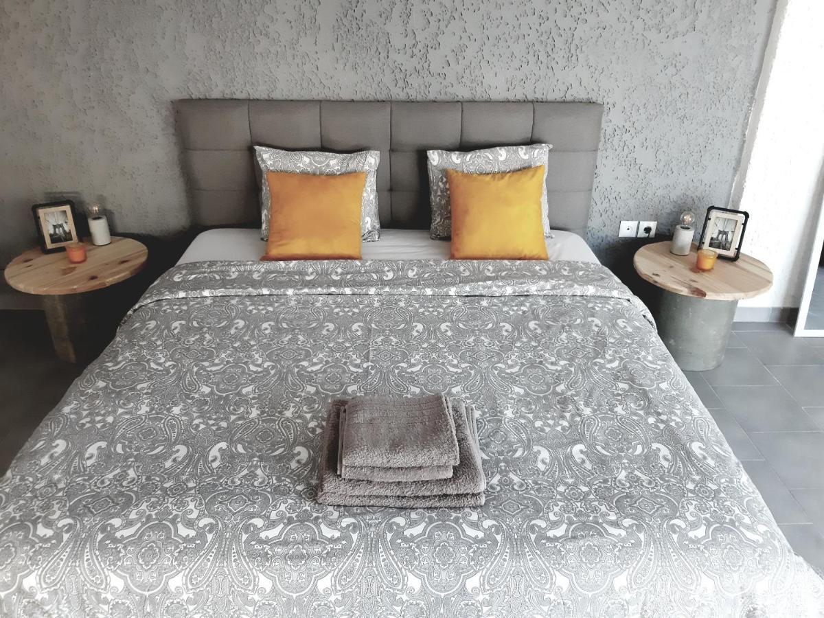 21 Suites Deluxe Stay Near The Airport Markópoulon Zewnętrze zdjęcie